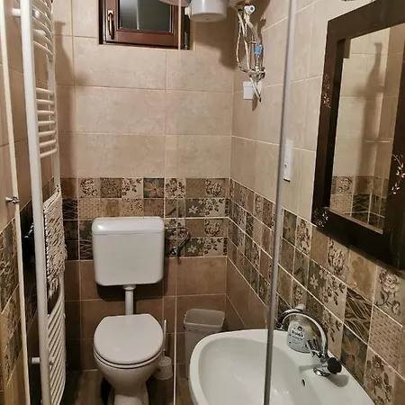 Deru Vendeghaz Es Lovasudvar Gasthof