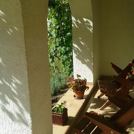 Deru Vendeghaz Es Lovasudvar 3*