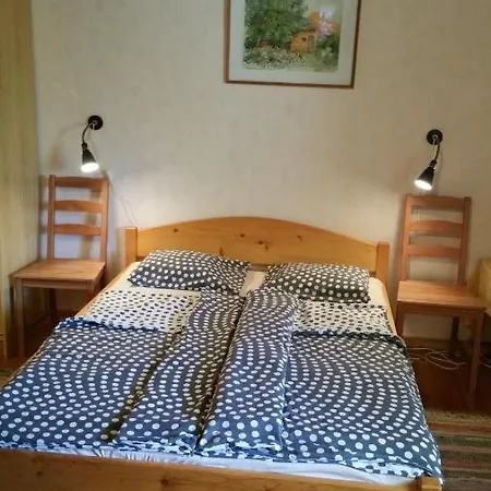 Gasthof Deru Vendeghaz Es Lovasudvar Fenyofo