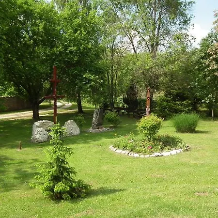 Gasthof Deru Vendeghaz Es Lovasudvar Fenyofo