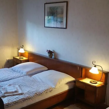 Guest house Deru Vendeghaz Es Lovasudvar Fenyofo