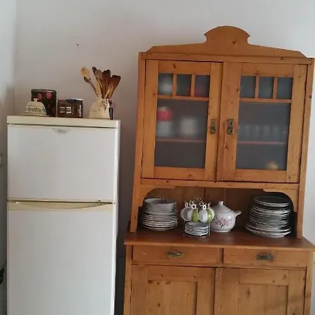 Deru Vendeghaz Es Lovasudvar